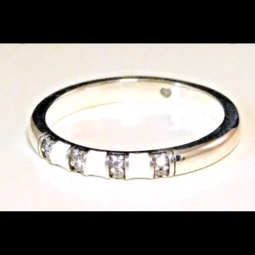 NWOT Pandora exotic stripes and white enamel ring